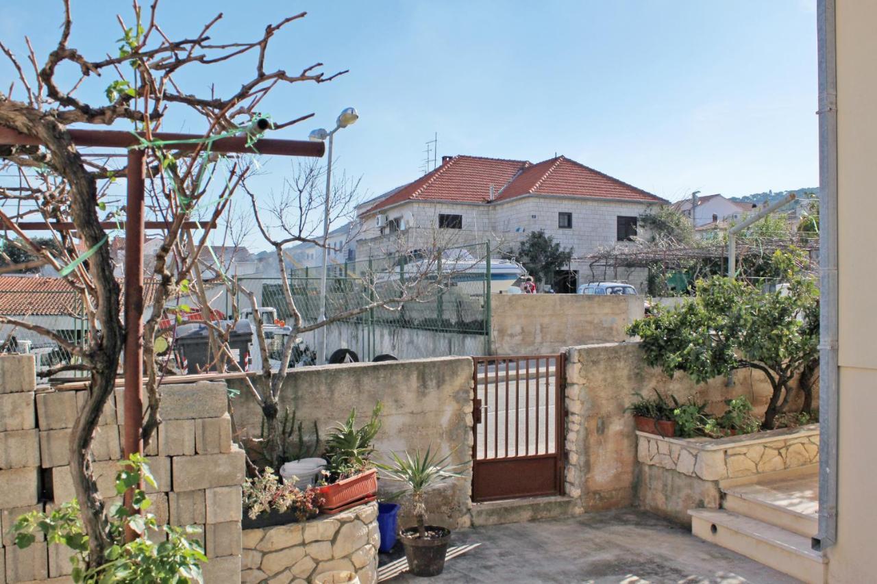 Apartments With A Parking Space Supetar, Brac - 6037 Exterior foto